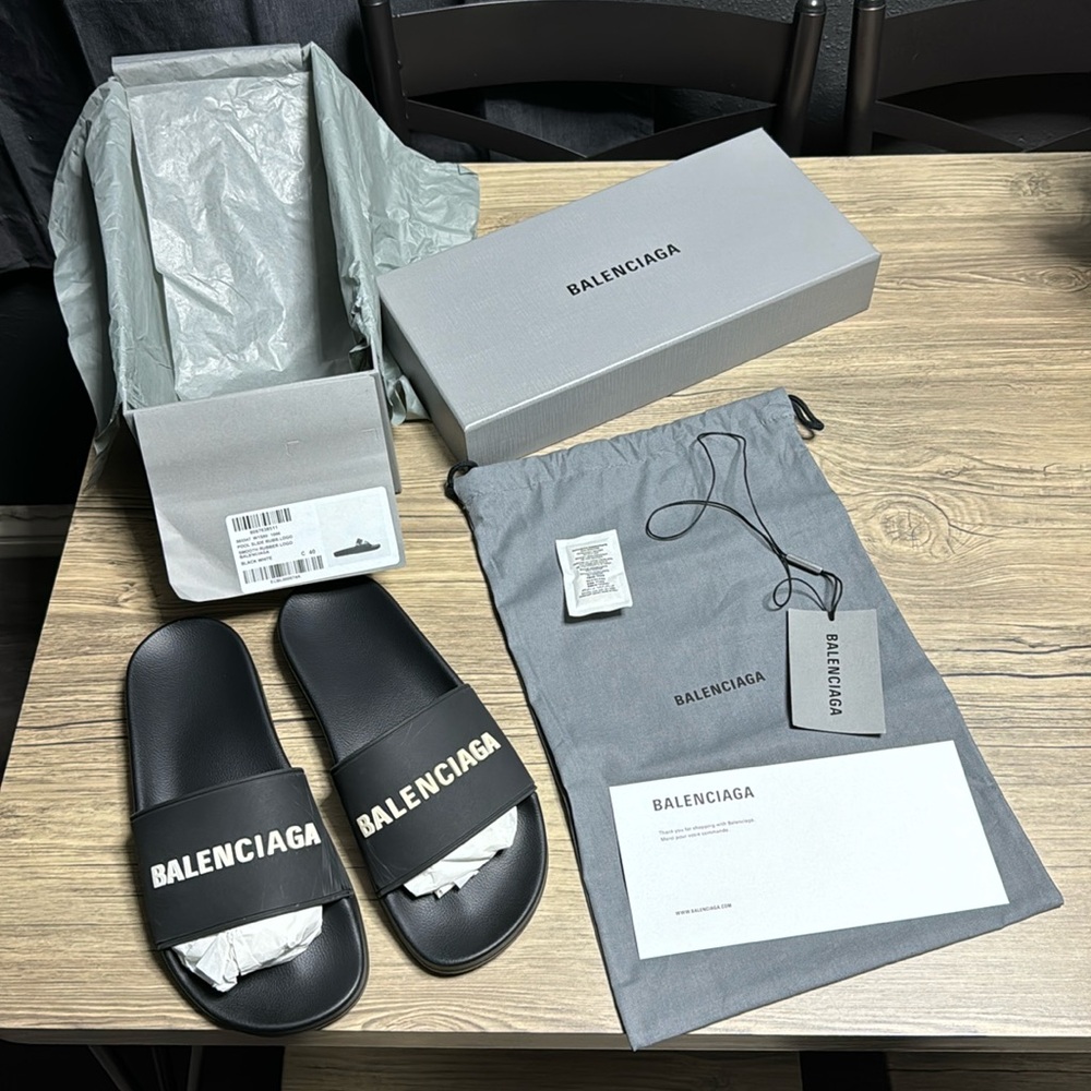 Balenciaga pool slides